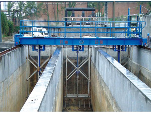 吸泥機(jī) 吸泥機(jī)