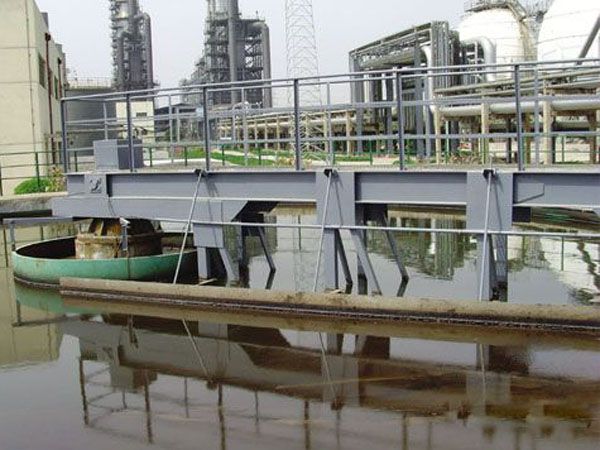 周邊轉(zhuǎn)動刮泥機 周邊轉(zhuǎn)動刮泥機